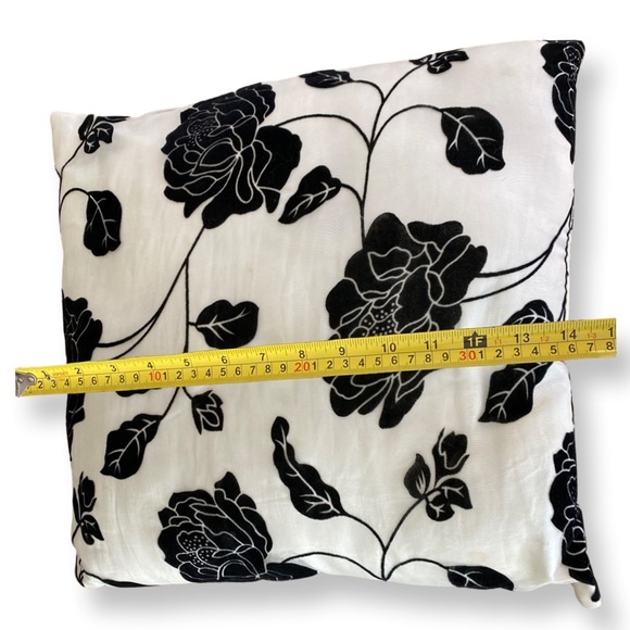 🖤Pillow with Black Rose Design over White Mesh🖤 - Picture 1 of 6